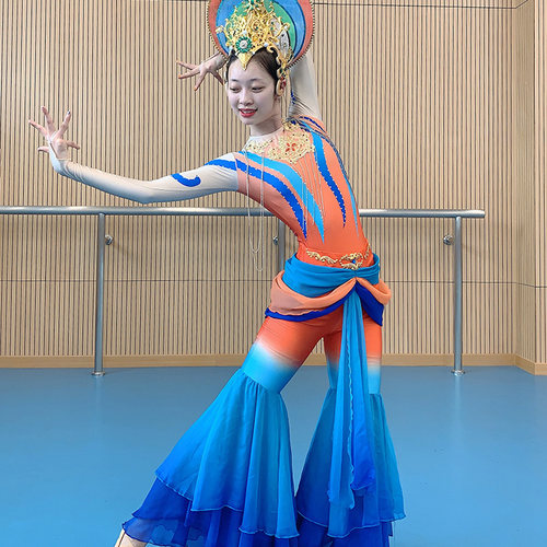 新款飞天舞蹈演出服装民族古典舞敦煌丝路女汉服反弹琵琶舞表演服 - 图1