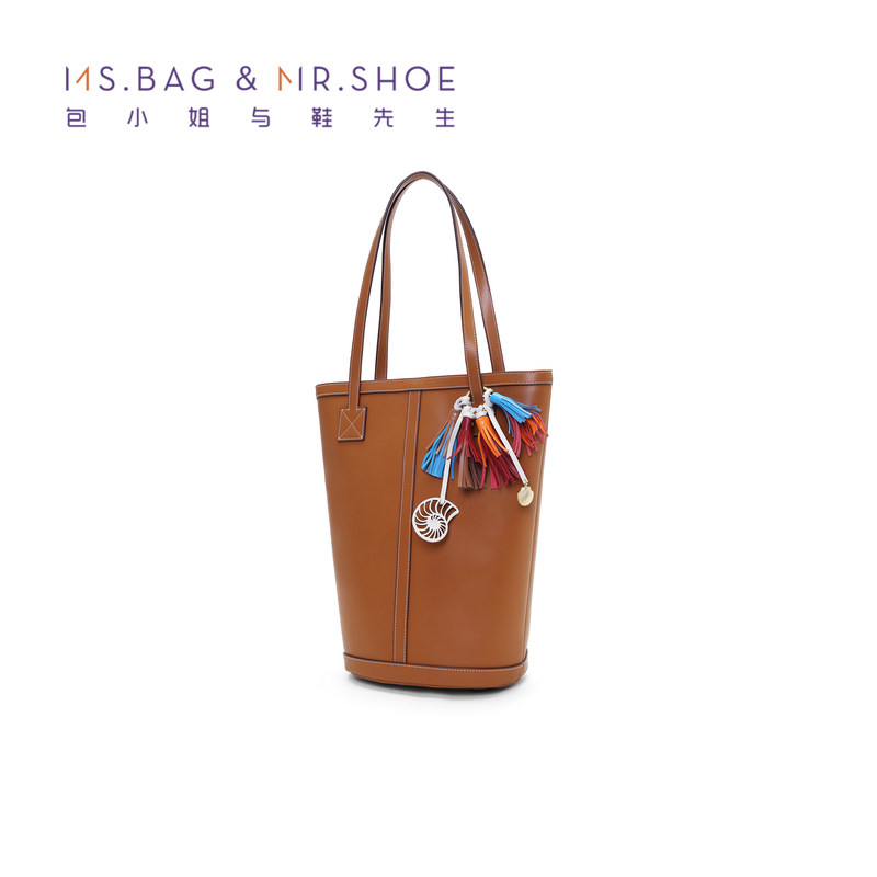 小姐与鞋先生2023春季新款单肩包 包小姐与鞋先生女士包袋