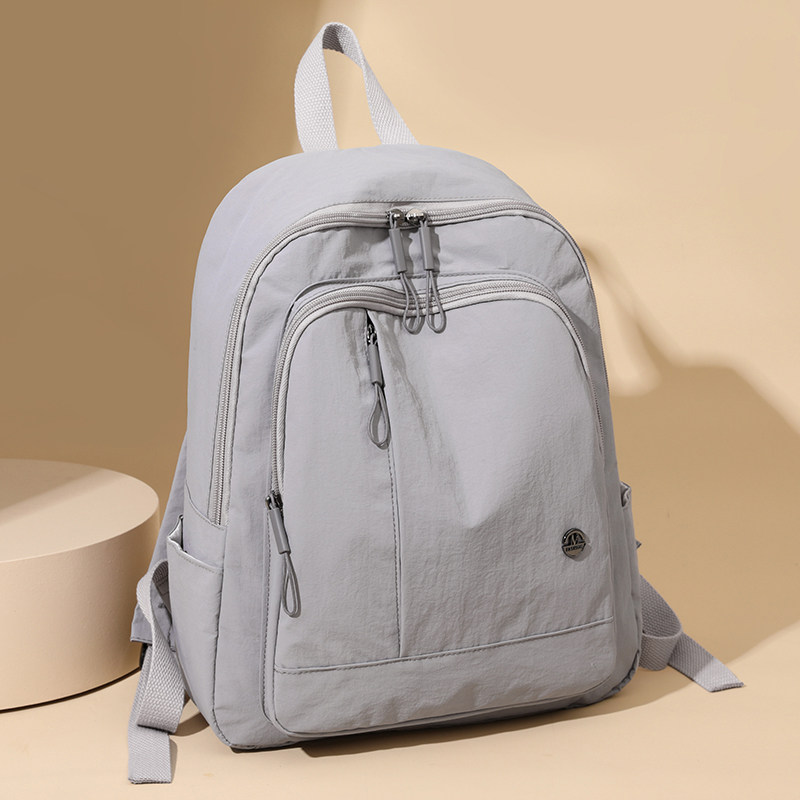 Ladies new nylon cloth retro lightweight backpack