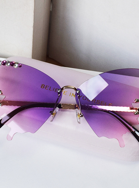 琪妍遮阳蝴蝶形状镶钻女显瘦墨镜