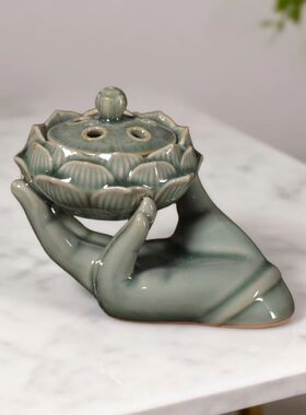 青瓷手托莲花三足象鼻带盖香炉