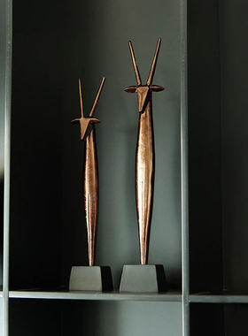 北欧简约现代轻奢创意抽象动物摆件样板间售楼处客厅玄关桌面摆设