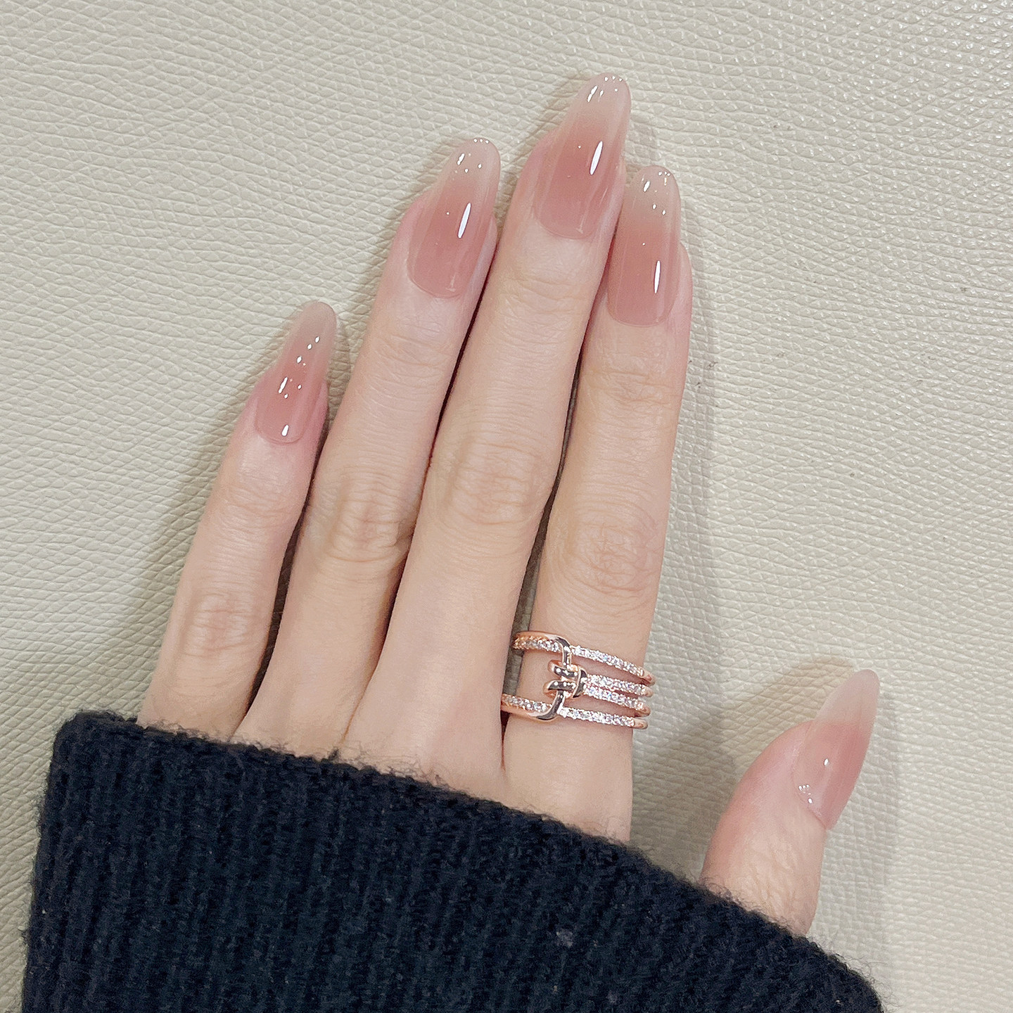 纯手工穿戴款美甲2026新款高级感中长款显白裸粉色杏仁婚甲西西娅,淘宝优惠券,粉丝福利购,淘宝优惠卷