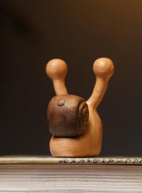 榉木蜗牛按摩器创意点穴鼻刮经络按摩木质可爱蜗牛按摩器桌面摆件