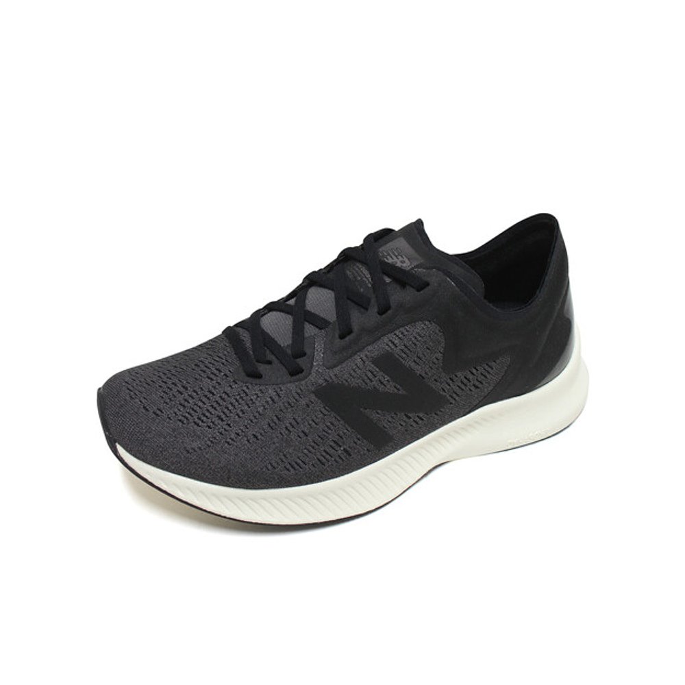 韩国直邮[New Balance] Dynasoft PESU 女士 运动鞋 跑步鞋 黑色 - 图0