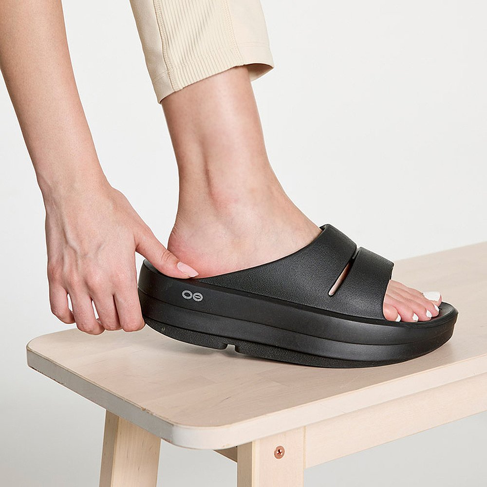 日本直邮OOFOS OOmega OOahh 男女通用男士女士凉鞋休闲户外恢复 - 图2