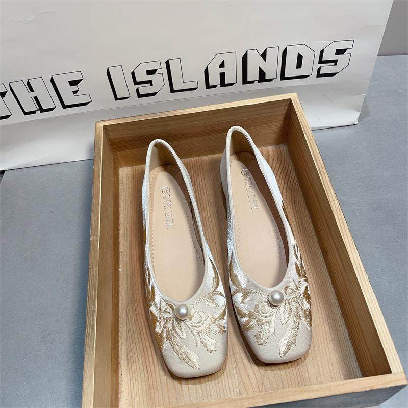 优雅气质新中式国风女单鞋2025年新款粗跟低跟刺绣红色秀禾鞋婚鞋,淘宝优惠券,粉丝福利购,淘宝优惠卷