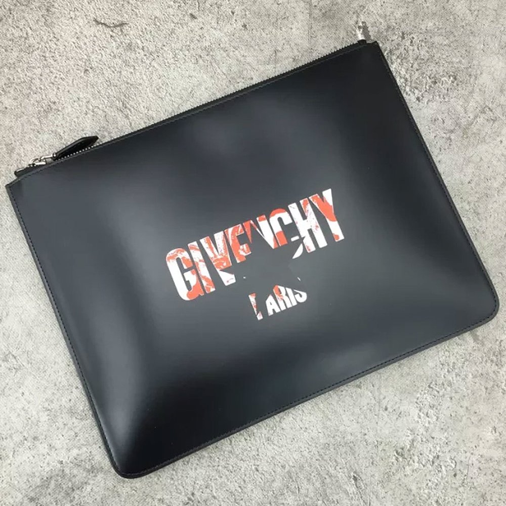 香港直邮Givenchy 纪梵希 男士 logo星星小手包 BK600JK06E