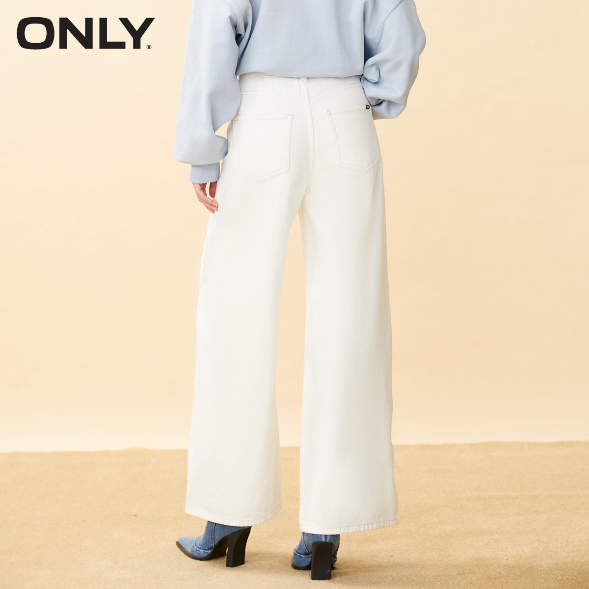 only2021冬季新款高腰多粒扣牛仔裤 ONLYoutlets店牛仔裤