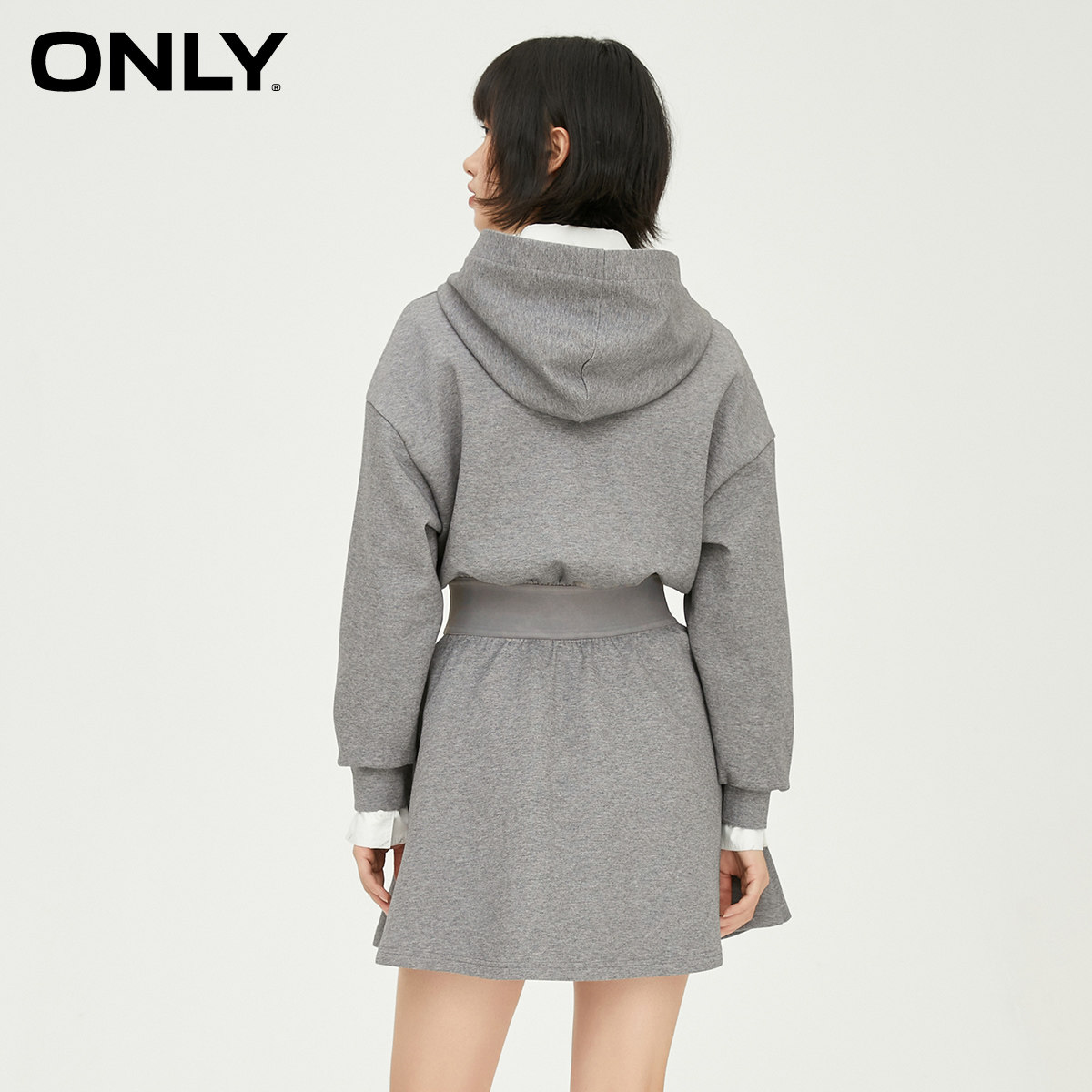 only2021冬季新款短款小樱桃卫衣 ONLYoutlets店连衣裙