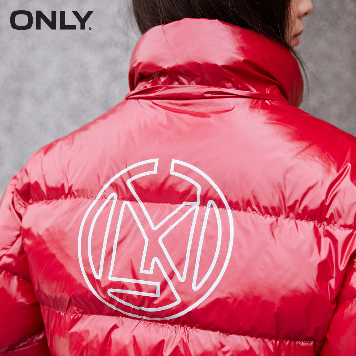 only奥莱冬季亮面材质字母羽绒服 ONLYoutlets店羽绒服