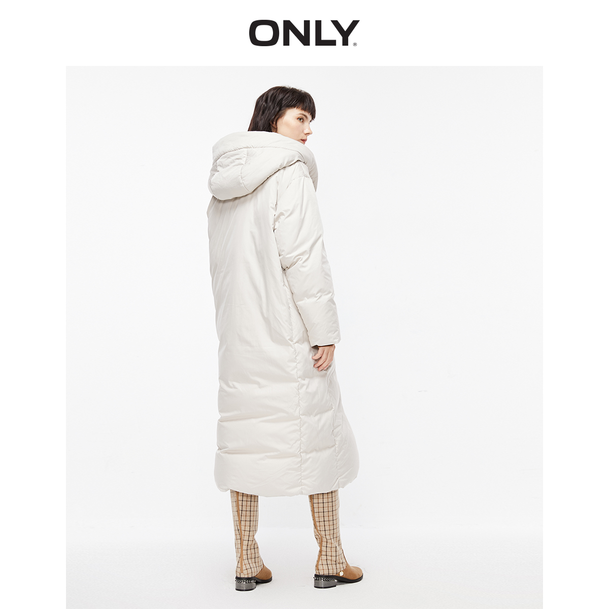 only冬季新款直筒连帽时尚羽绒服 ONLYoutlets店羽绒服