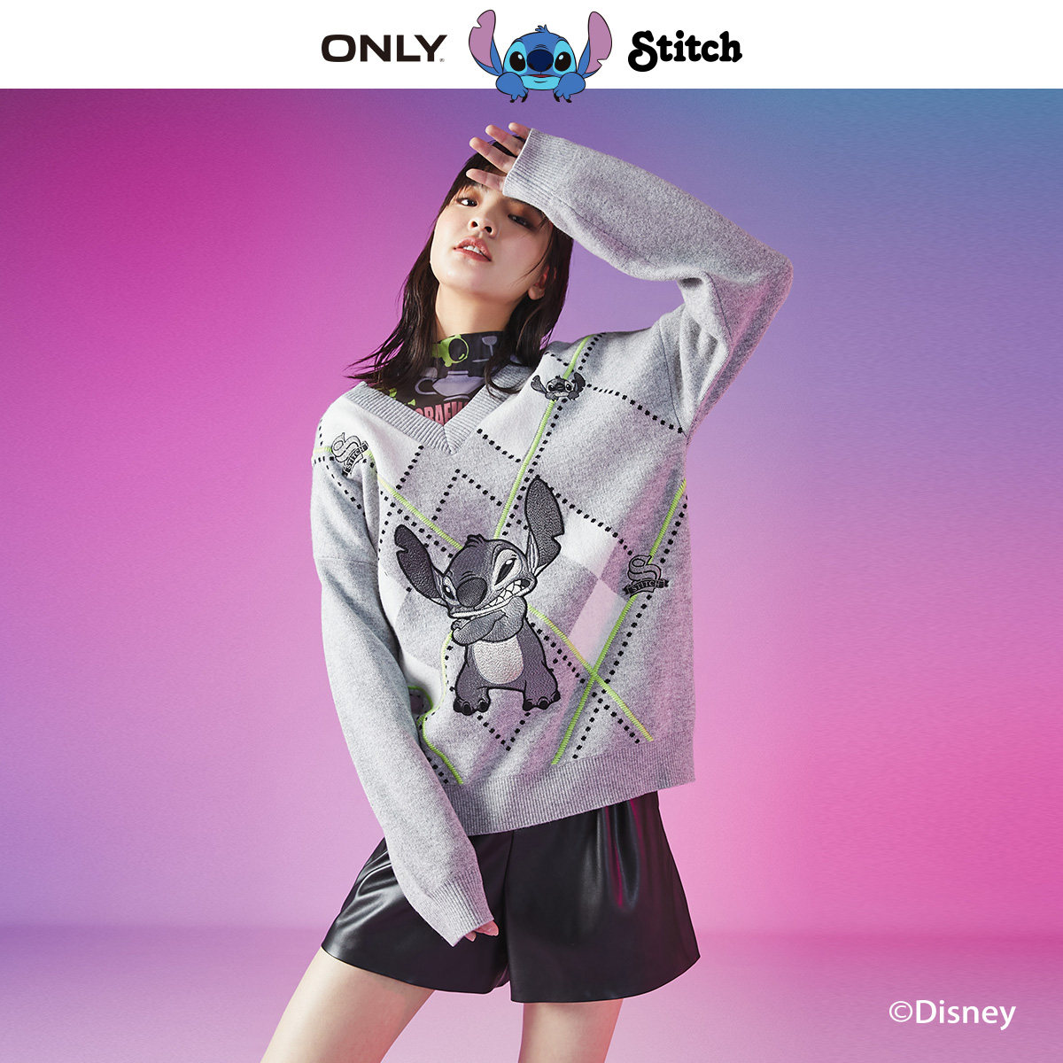 only2021史迪奇联名短款宽松v领女 ONLYoutlets店毛针织衫