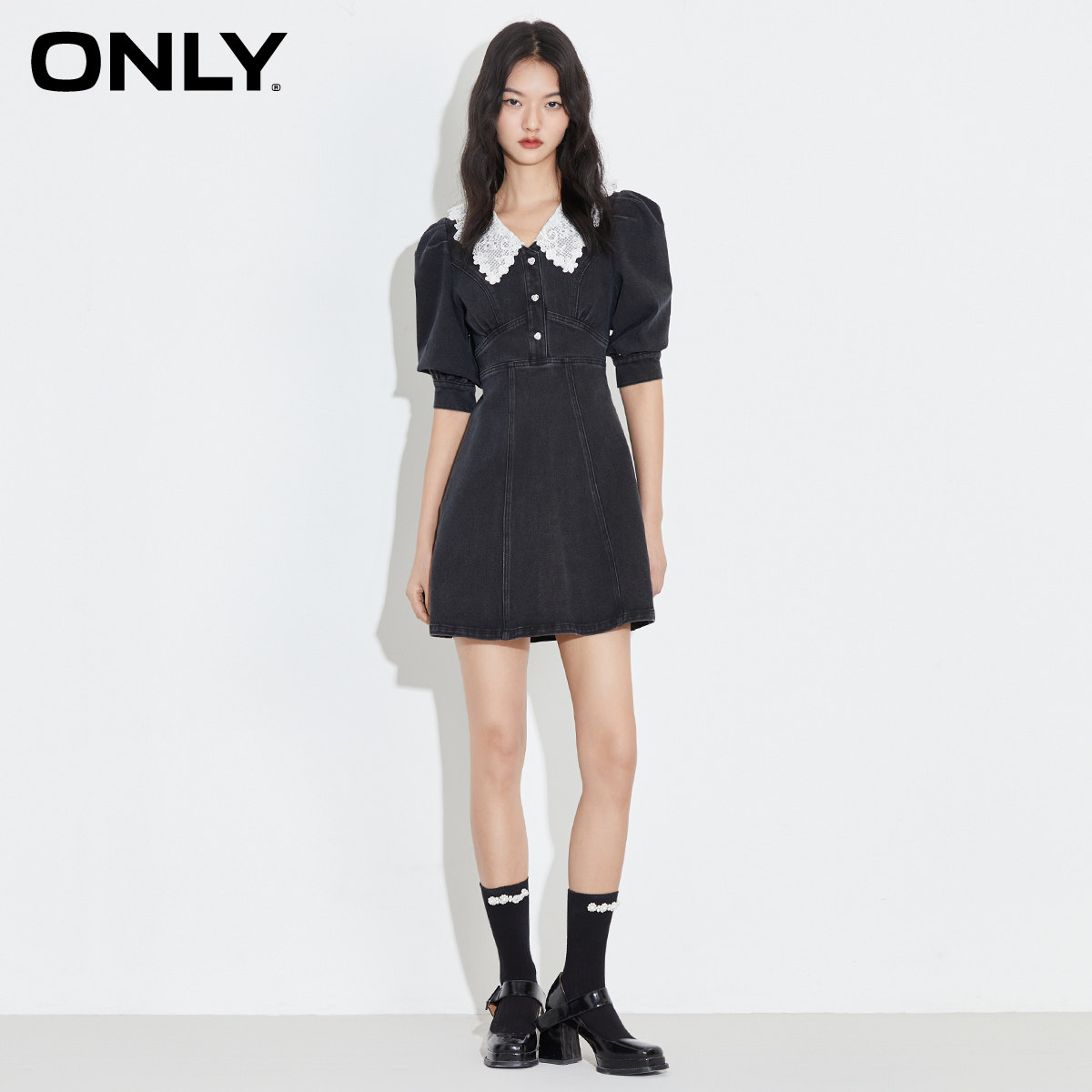 only2021冬季新款蕾丝娃娃领连衣裙 ONLYoutlets店连衣裙