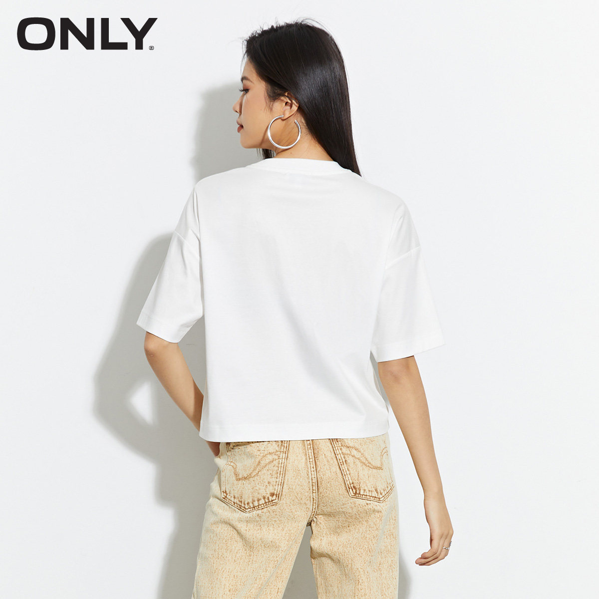 【上新】only2023春季新款字母t恤 ONLYoutlets店T恤