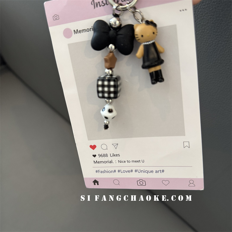 甜酷风卡通小猫车钥匙扣手机壳挂件书包包包挂绳格子早秋款 - 图1