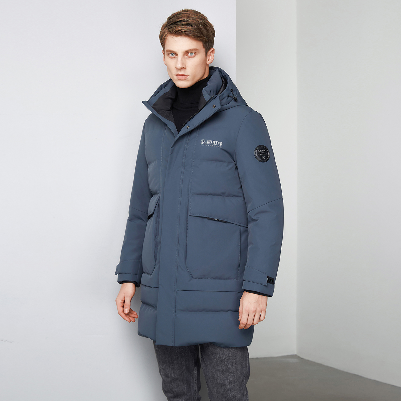 雪中飞 男士温暖连帽挺括版型时尚大气中长款羽绒服 outlets 雪中飞 男士温暖连帽挺括版型时尚大气中长款羽绒服 outlets