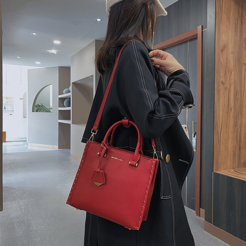 小&ck高级感红色大容量女结婚包包 fanssde女士包袋