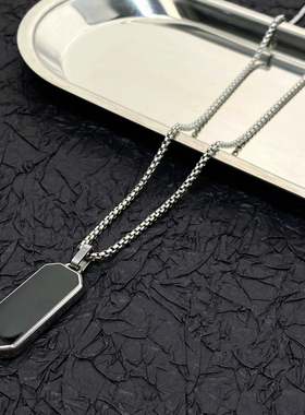 简约百搭中性黑色长条吊坠项链男潮钛钢嘻哈个性几何毛衣链配饰