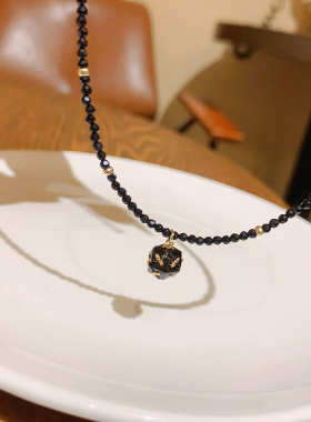 复古黑色水晶项链高级感小众设计