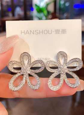 银针高级感镂空花朵耳钉韩国网
