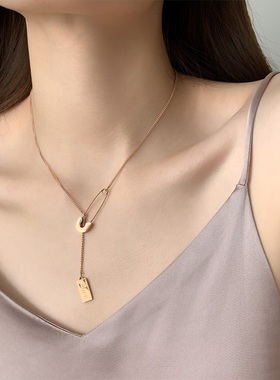 别针小众设计钛钢不掉色项链女潮网红love英文字母吊坠气质锁骨链