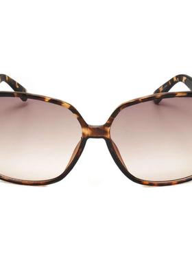 代购GUESS女士太阳镜防紫外线渐变镜片抗强光清晰视野蝴蝶形