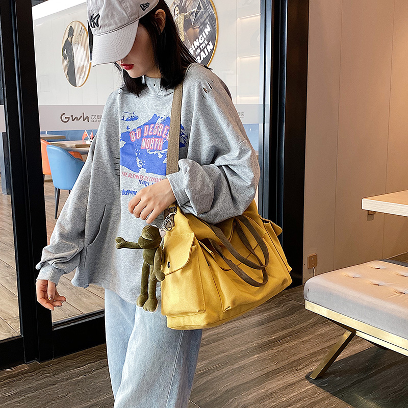 包包女包新款2025网红同款洋气单肩包斜挎帆布包女chic港风托特包