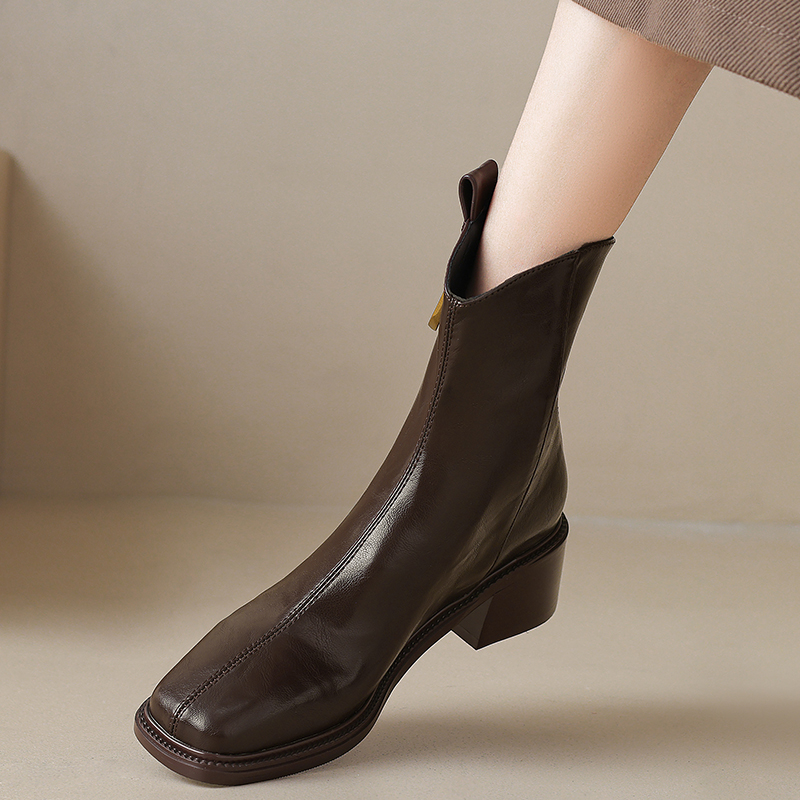 小码女鞋3233方头粗跟简约瘦瘦靴百搭显瘦复古加绒短靴大码41—43 - 图2