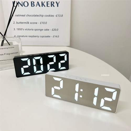 LED静音数字电子闹钟简约时钟电池插电两用学生儿童床头夜光台式 - 图2