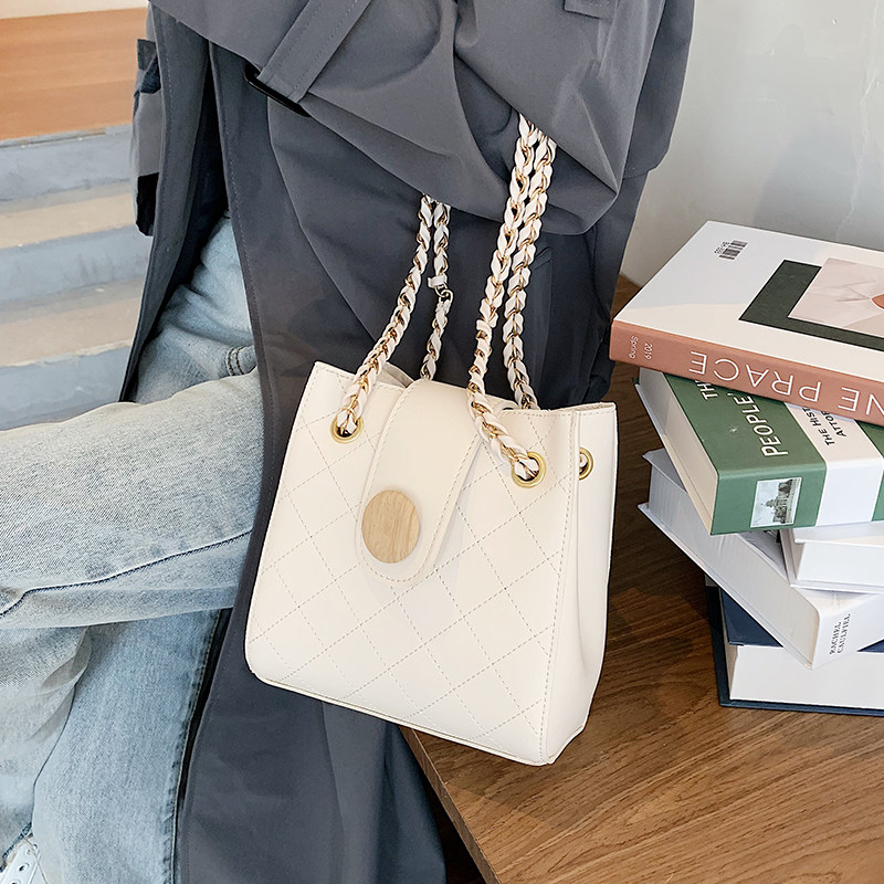 小ck旗舰店官网大容量2020潮斜挎包 格尼瑞女士包袋