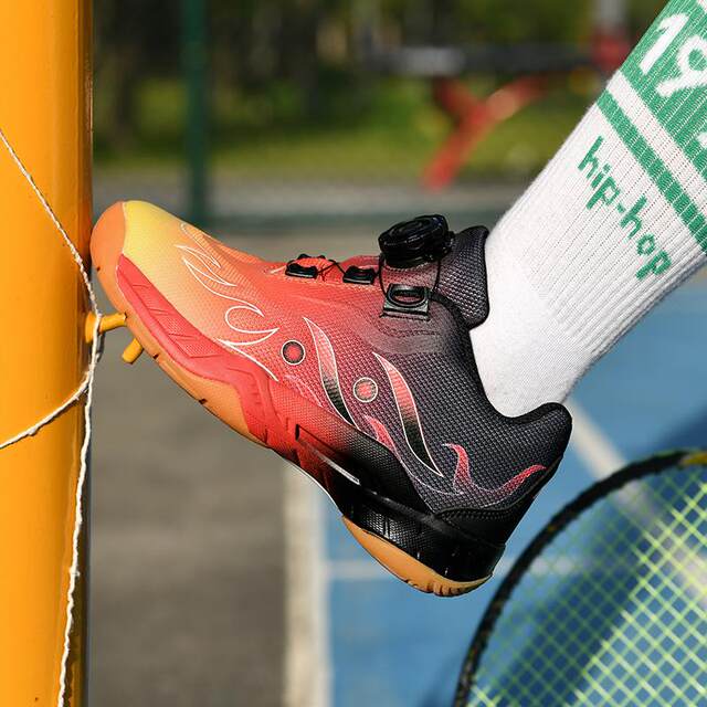 Genuine small and medium-sized children's badminton shoes without lace-up buttons 9 soft soles wear-resistant boys primary school students 5 years old 7 table tennis