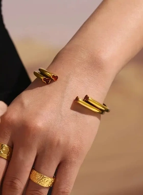 欧美珐琅彩釉红色双葫芦开口手镯钛钢镀金气质女高端个性配饰手环