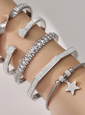 不锈钢铆钉几何形手镯保色轻奢气