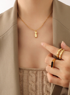 欧美夸张嘻哈冷淡风人像身材脸部方牌吊坠项链钛钢镀18金卫衣链