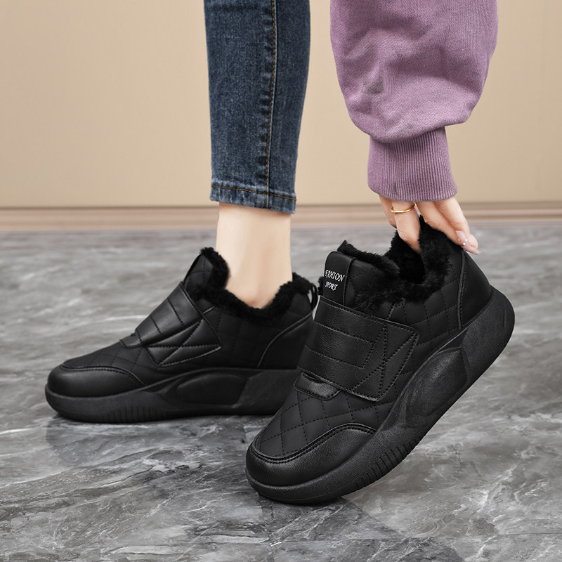 美拉德新款运动鞋女冬季真皮雪地靴魔术贴孕妇加绒棉鞋大码41一43,淘宝优惠券,粉丝福利购,淘宝优惠卷