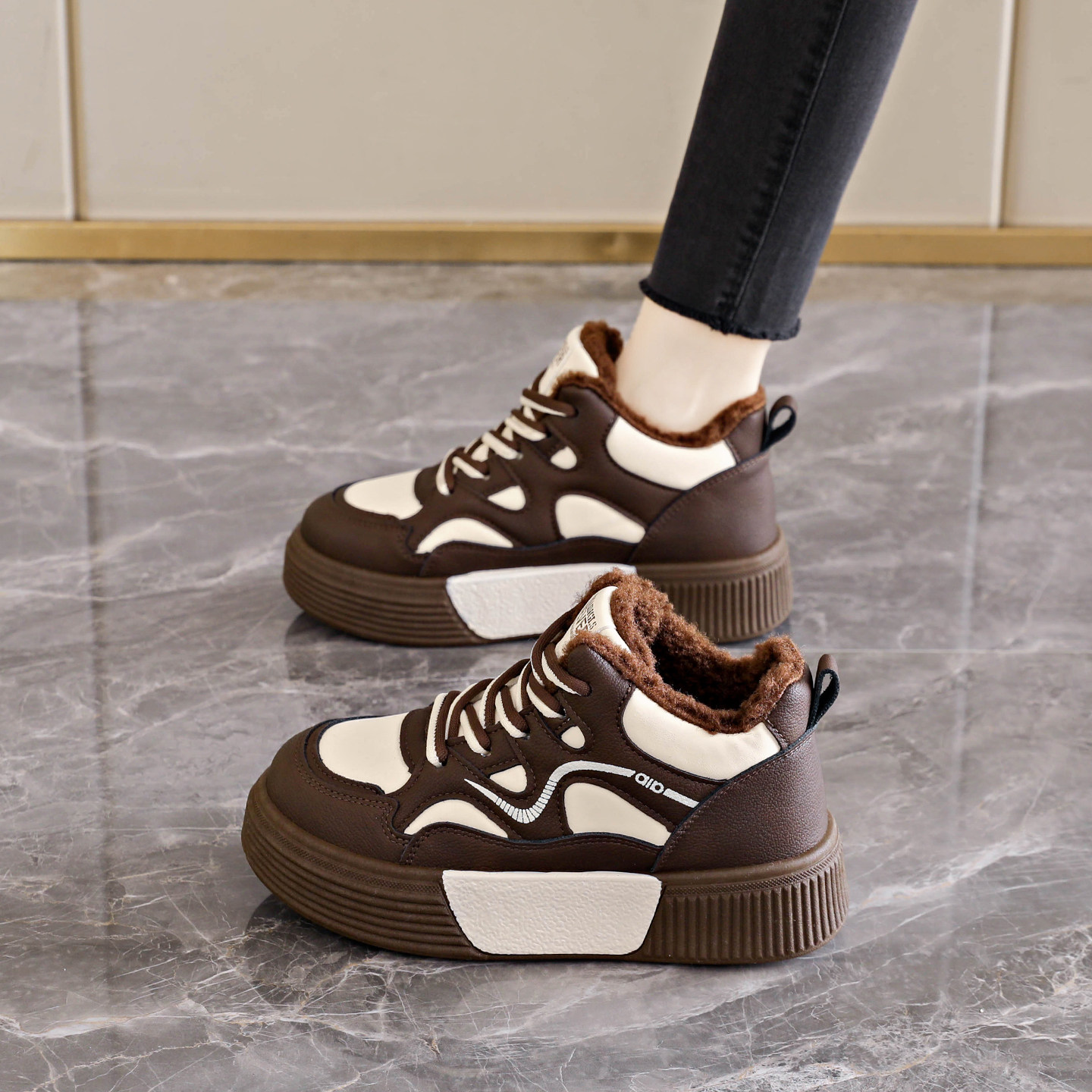 加绒高帮棉鞋女冬季2025新款加厚保暖运动板鞋34码软底休闲德训鞋,淘宝优惠券,粉丝福利购,淘宝优惠卷