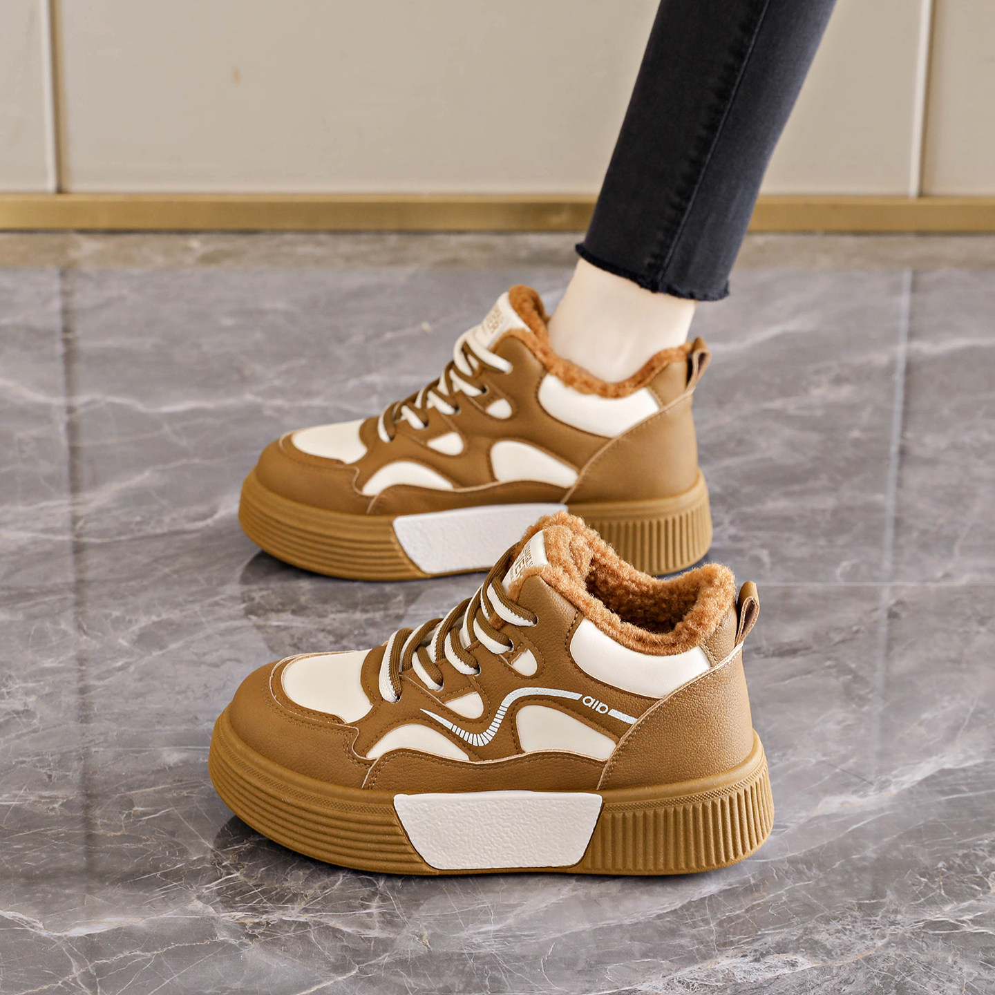 加绒高帮棉鞋女冬季2025新款加厚保暖运动板鞋34码软底休闲德训鞋,淘宝优惠券,粉丝福利购,淘宝优惠卷