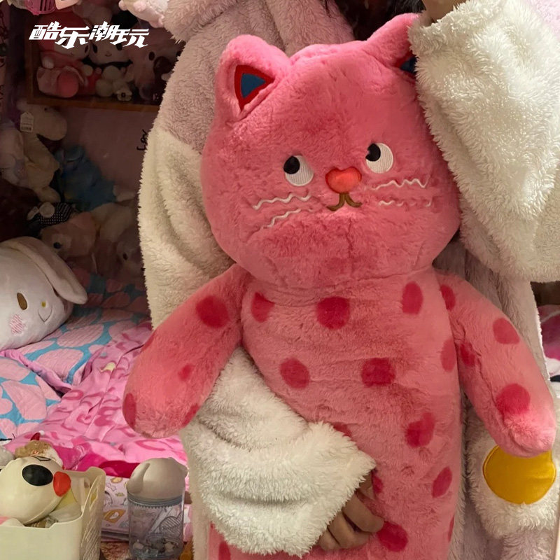 酷乐潮玩可爱波点猫咪抱枕靠垫抱睡毛绒
