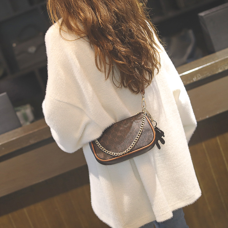 2022女2021新款潮小众设计斜挎小包 名雅娜女士包袋