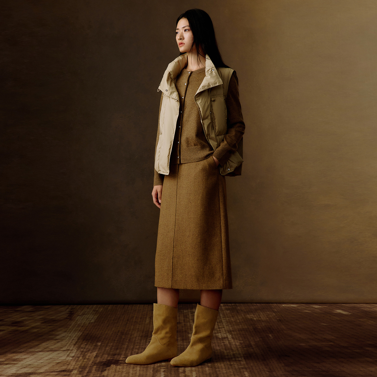 VGRASS维格娜丝冬季轻奢鹅绒马夹简约流行无袖百搭保暖羽绒马甲女 - 图0