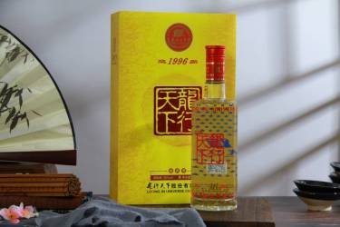 龙行天下酒（1996 礼盒装）52%VOL，500ML/瓶浓香型10年以上陈酿 - 图1