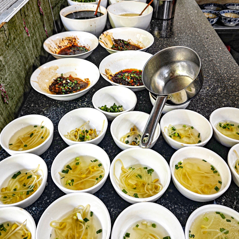 重庆朱儿面馆特色麻辣豌杂面小面总店李米线店旁非方便面美食代购,淘宝优惠券,粉丝福利购,淘宝优惠卷