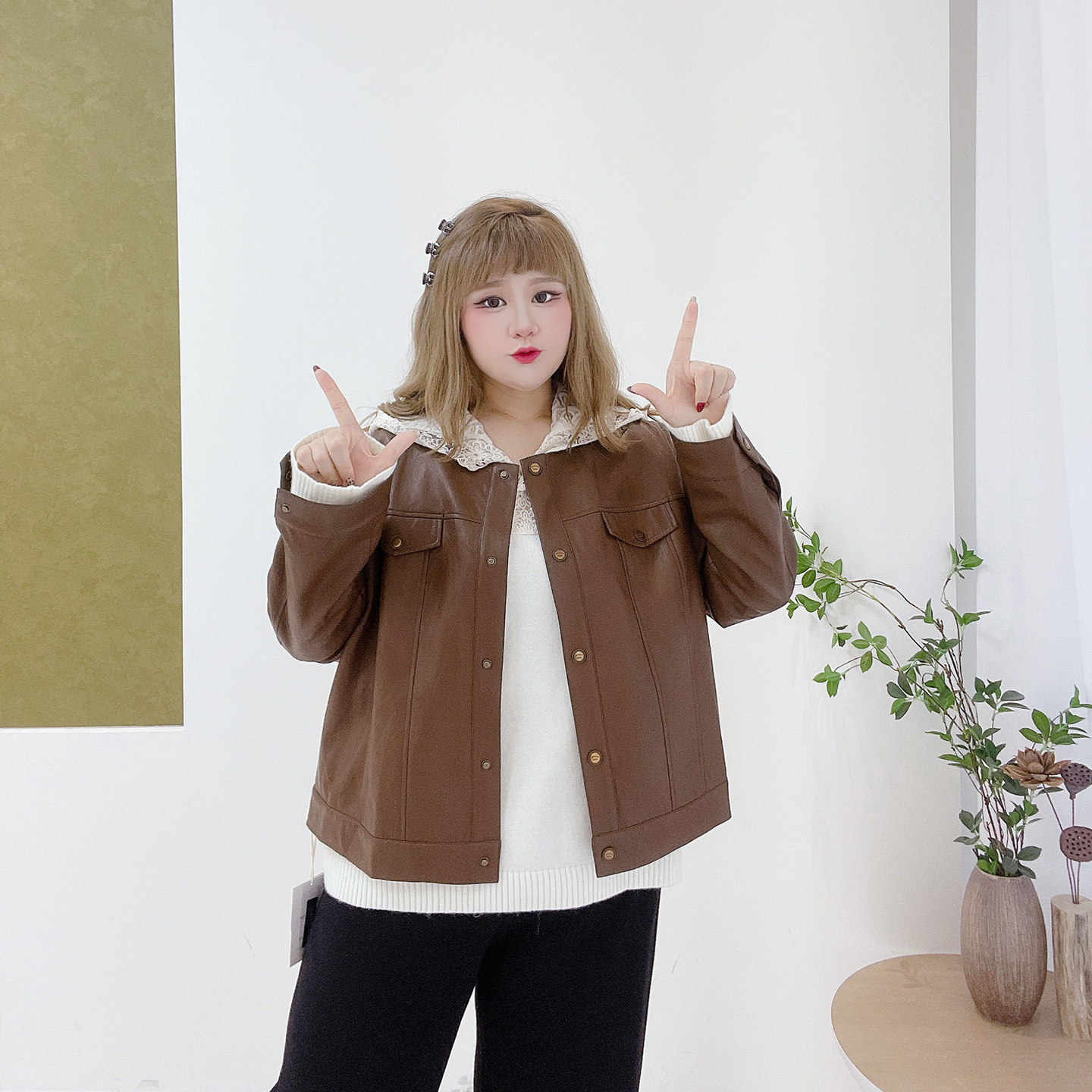 胖莹莹大码女装复古圆领pu酷飒帅气夹克时髦美拉德短款皮衣外套,淘宝优惠券,粉丝福利购,淘宝优惠卷