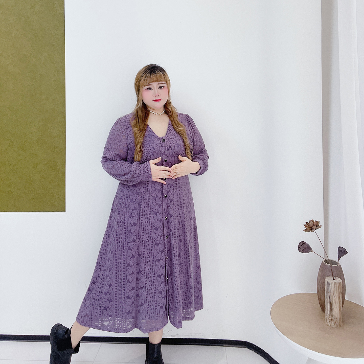 300斤胖莹莹大码女装法式优雅V领蕾丝紫色端丽风名媛收腰连衣裙,淘宝优惠券,粉丝福利购,淘宝优惠卷