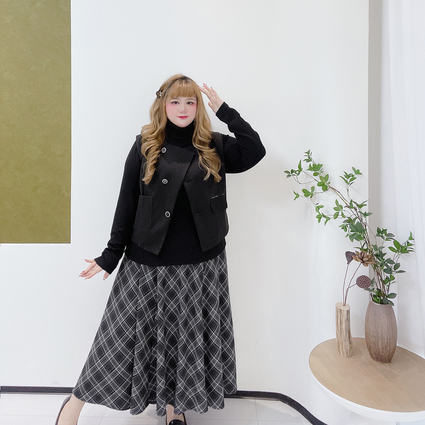 胖莹大码女装复古高级感通勤马甲高领打底衫格纹半身裙氛围感套装,淘宝优惠券,粉丝福利购,淘宝优惠卷