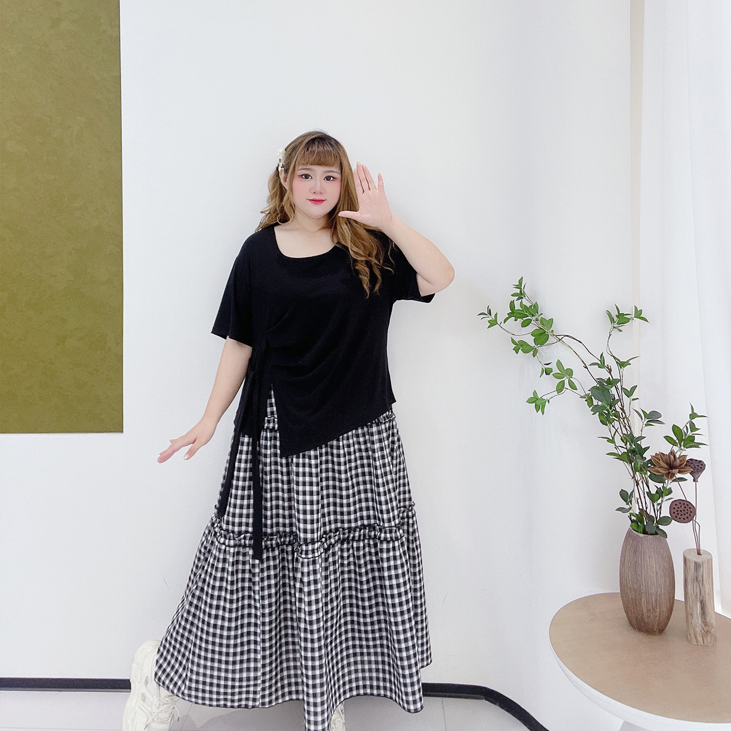 2025夏季胖莹莹大码女装掐褶设计感不规则T恤格纹蛋糕半身裙套装,淘宝优惠券,粉丝福利购,淘宝优惠卷