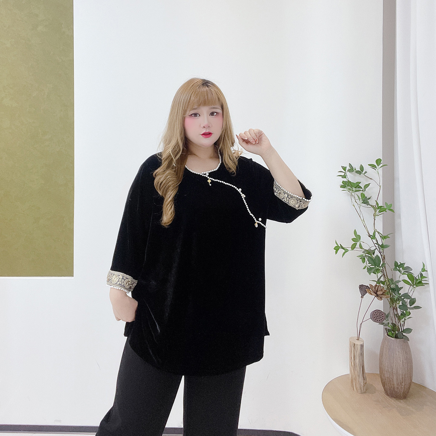 300斤胖莹莹大码女装新中式复古国风撞色钉珠丝绒高级感气质上衣,淘宝优惠券,粉丝福利购,淘宝优惠卷