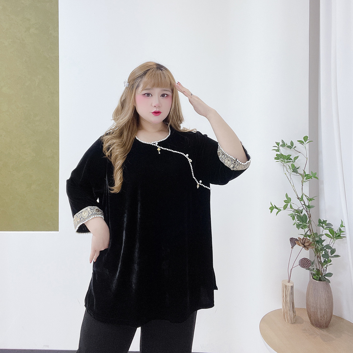 300斤胖莹莹大码女装新中式复古国风撞色钉珠丝绒高级感气质上衣,淘宝优惠券,粉丝福利购,淘宝优惠卷