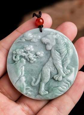 天然正品a货翡翠虎啸山林生肖虎吊坠虎牌豆种玉石玉佩男女款挂件